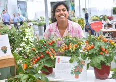 Anushka Deshpande, Prudac’s pot tomato breeder with Heartbreakers Twiggy series, a compact tomato with heart shaped fruits. They have 2 colors and the bunches are really long so they produce a lot of fruits. More colors will come in the future.